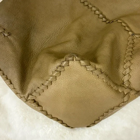 (SOLD) Bottega Veneta Cervo Hobo Shoulder Bag - Picture 12 of 16